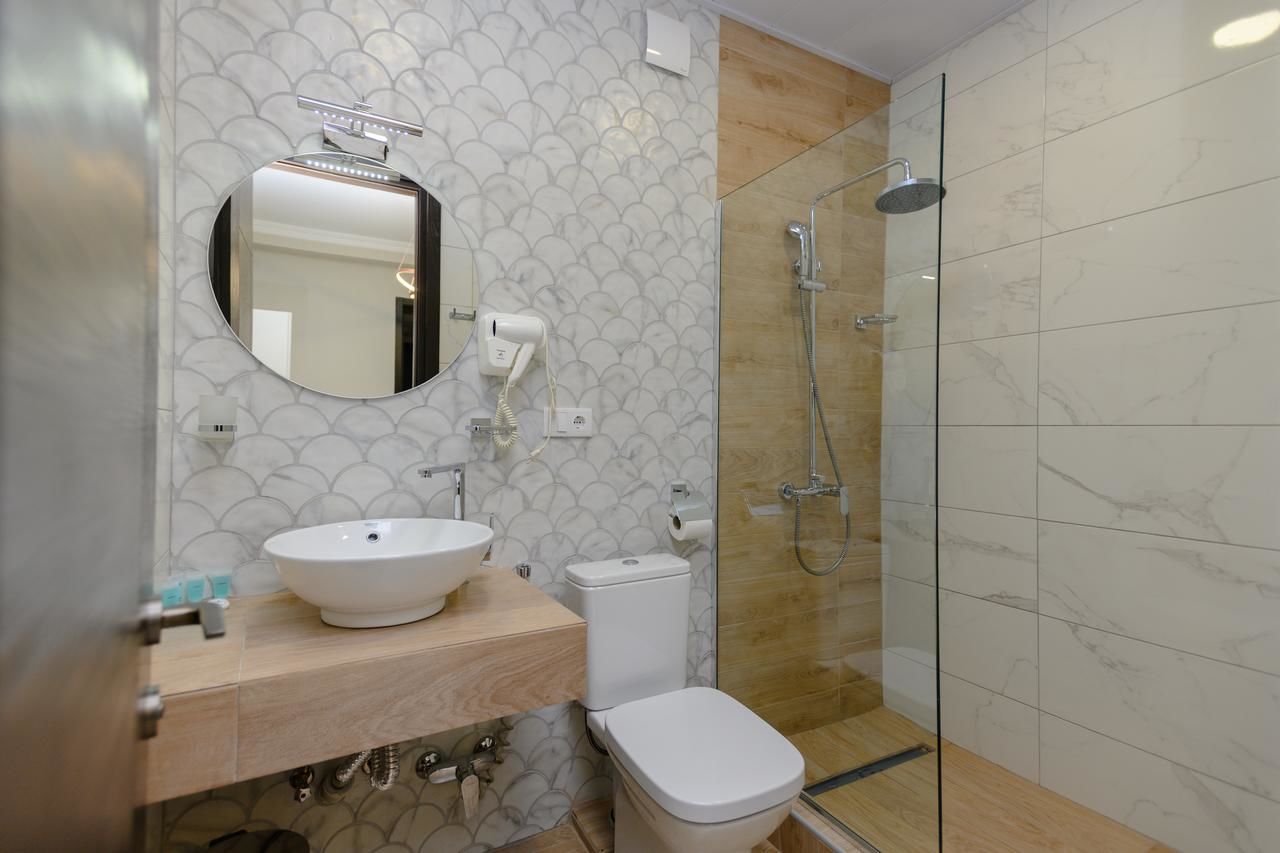 Отель Golden Globe Boutique Hotel Тбилиси