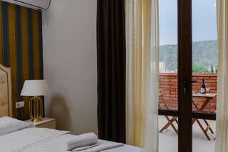 Отель Golden Globe Boutique Hotel Тбилиси-3